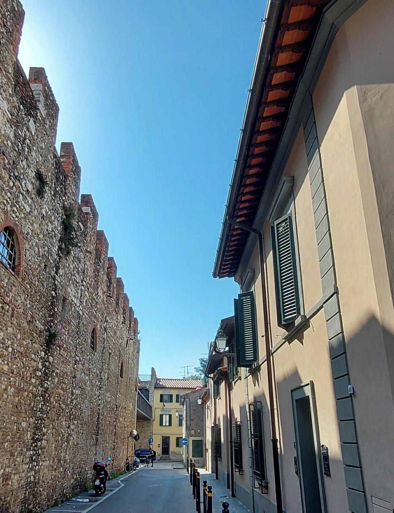 Castle Rooms Prato  Exteriör bild